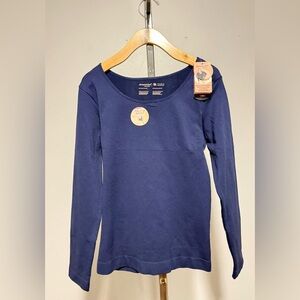 Shapermint Essentials All Day
Every Day Long Sleeve Shaping T-Shirt. SIZE:2X